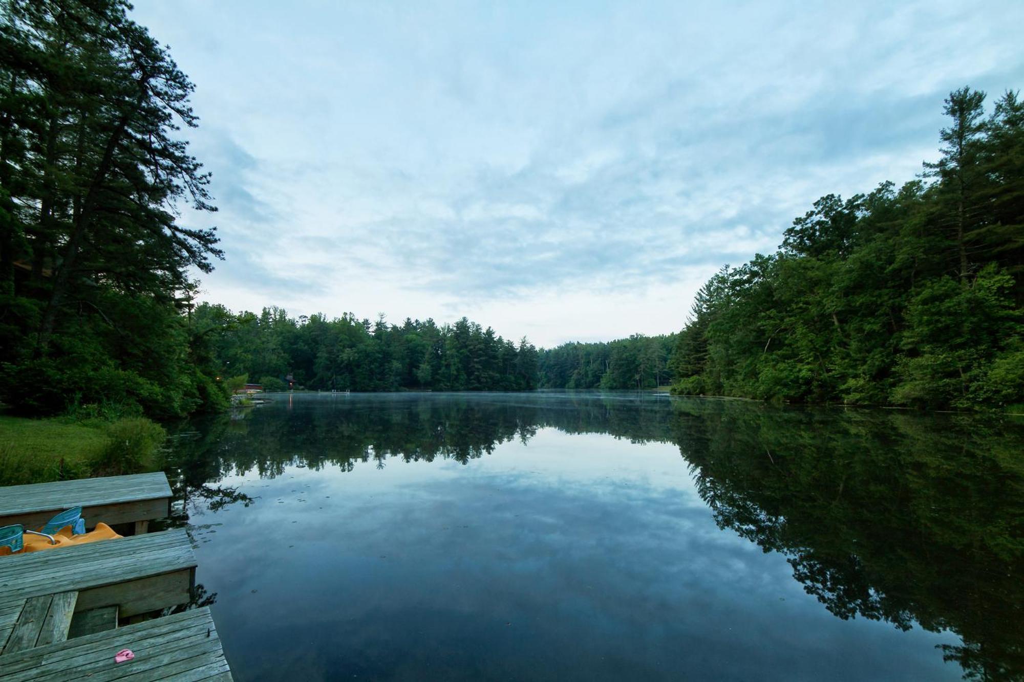 Highland Lake Inn & Resort - Flat Rock Buitenkant foto