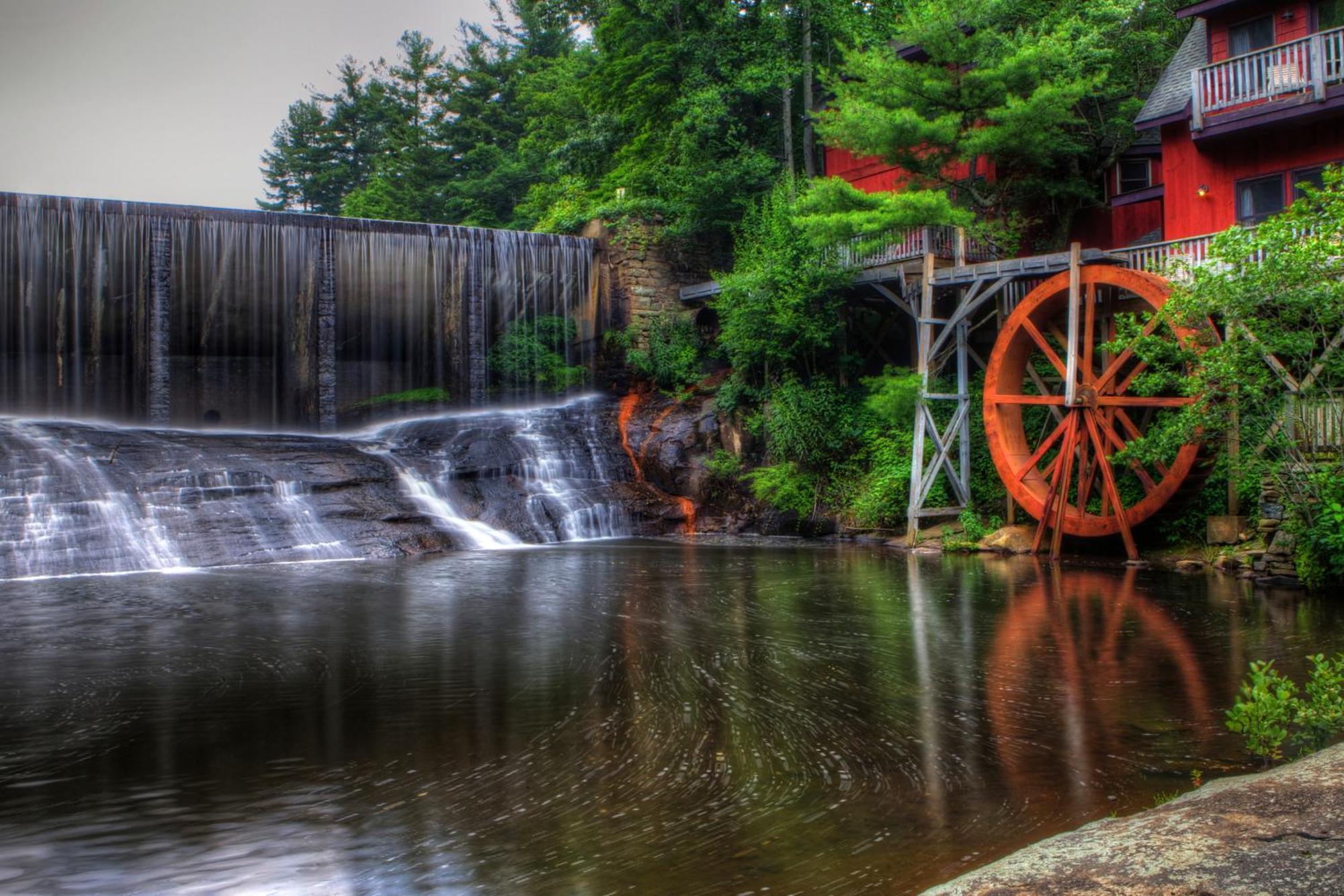 Highland Lake Inn & Resort - Flat Rock Buitenkant foto