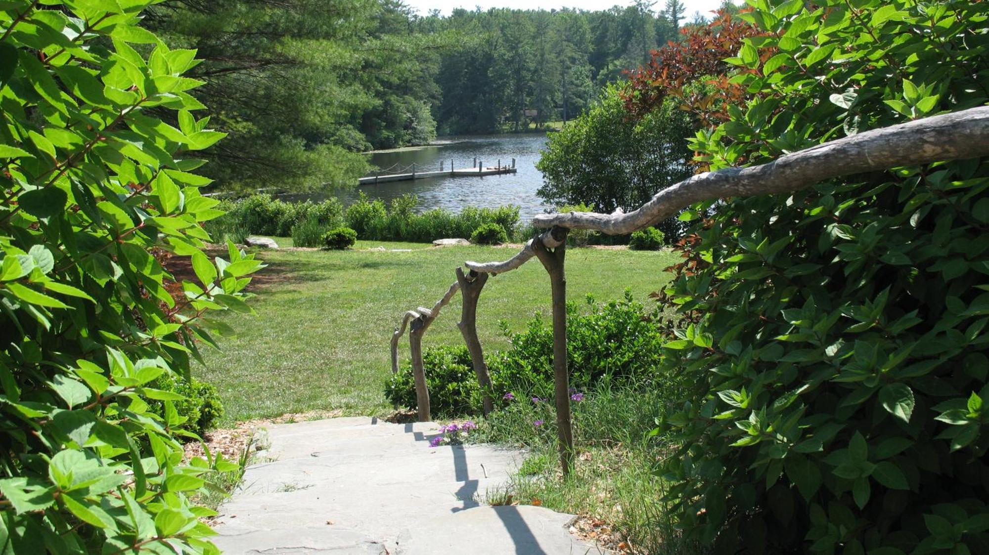 Highland Lake Inn & Resort - Flat Rock Buitenkant foto