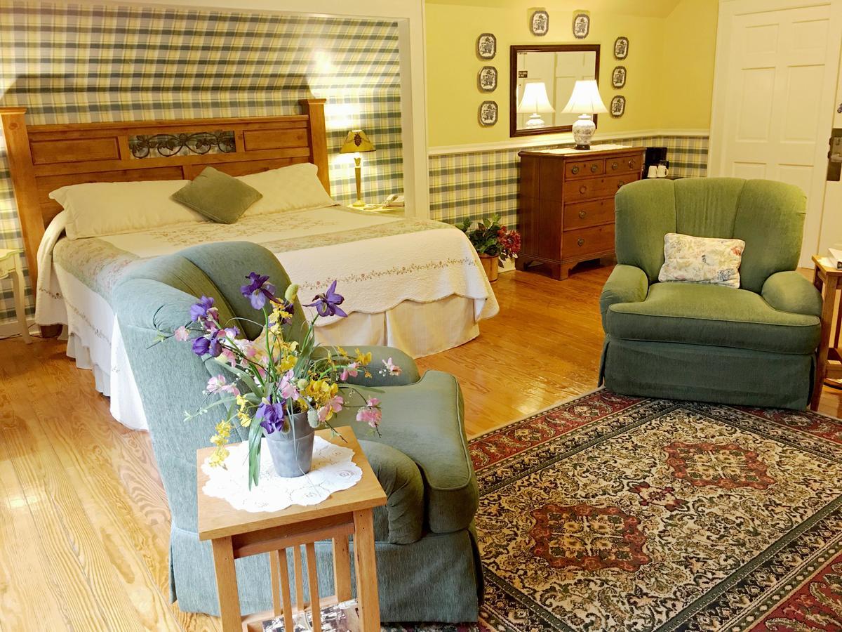 Highland Lake Inn & Resort - Flat Rock Buitenkant foto